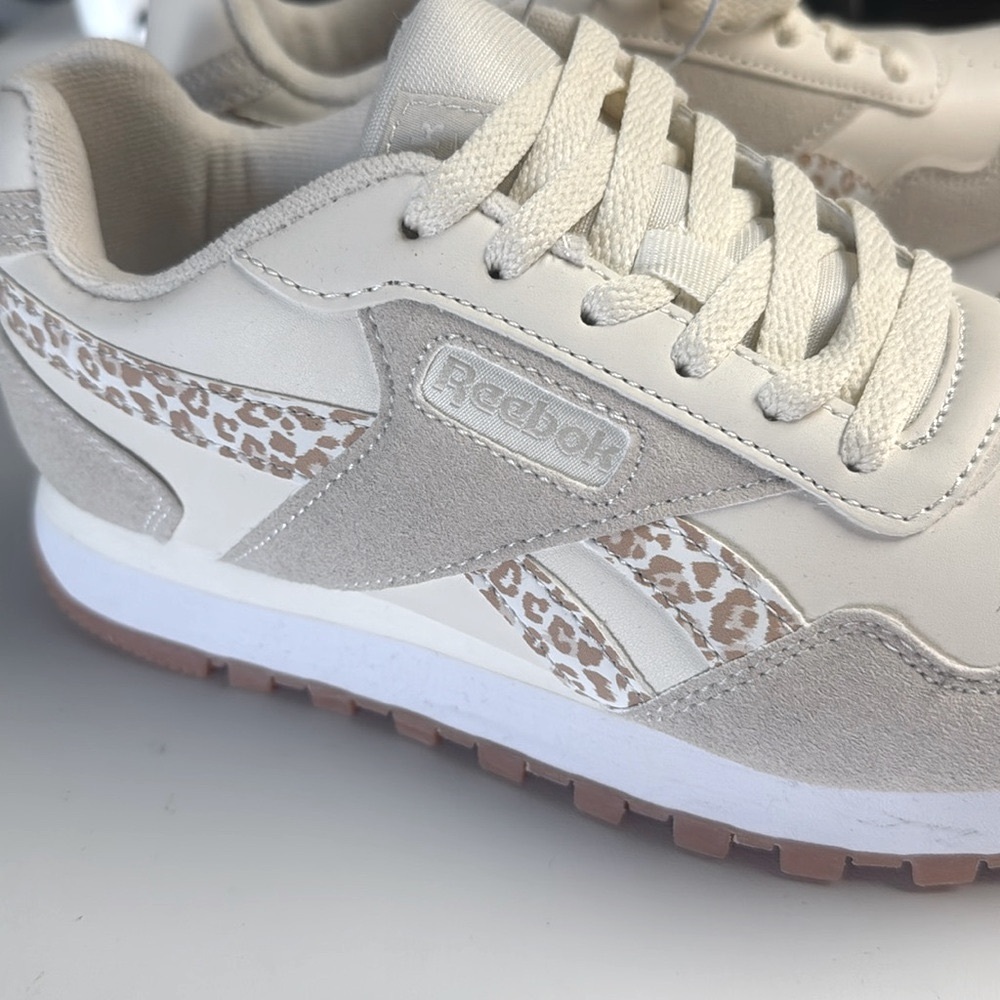 Reebok Women's Classic Leather Low Top Shoes White/Leopard